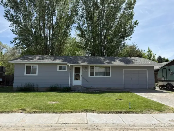 827 NW 2nd, Fruitland, ID 83619