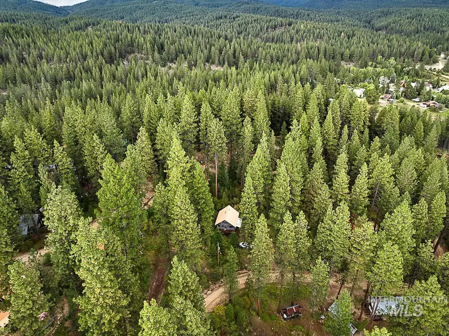 225 Mesplie Rd., Placerville, ID 83666 - #2