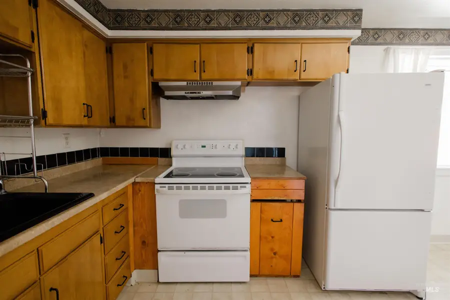 950 E 16th N, Mountain Home, ID 83647 - #2