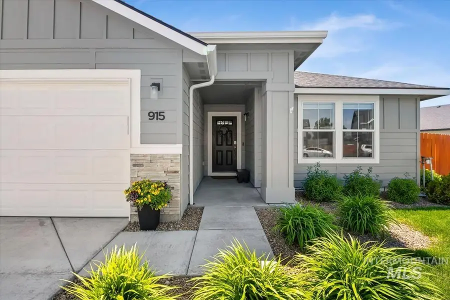 915 Accipiter Pl, Mountain Home, ID 83647 - #2