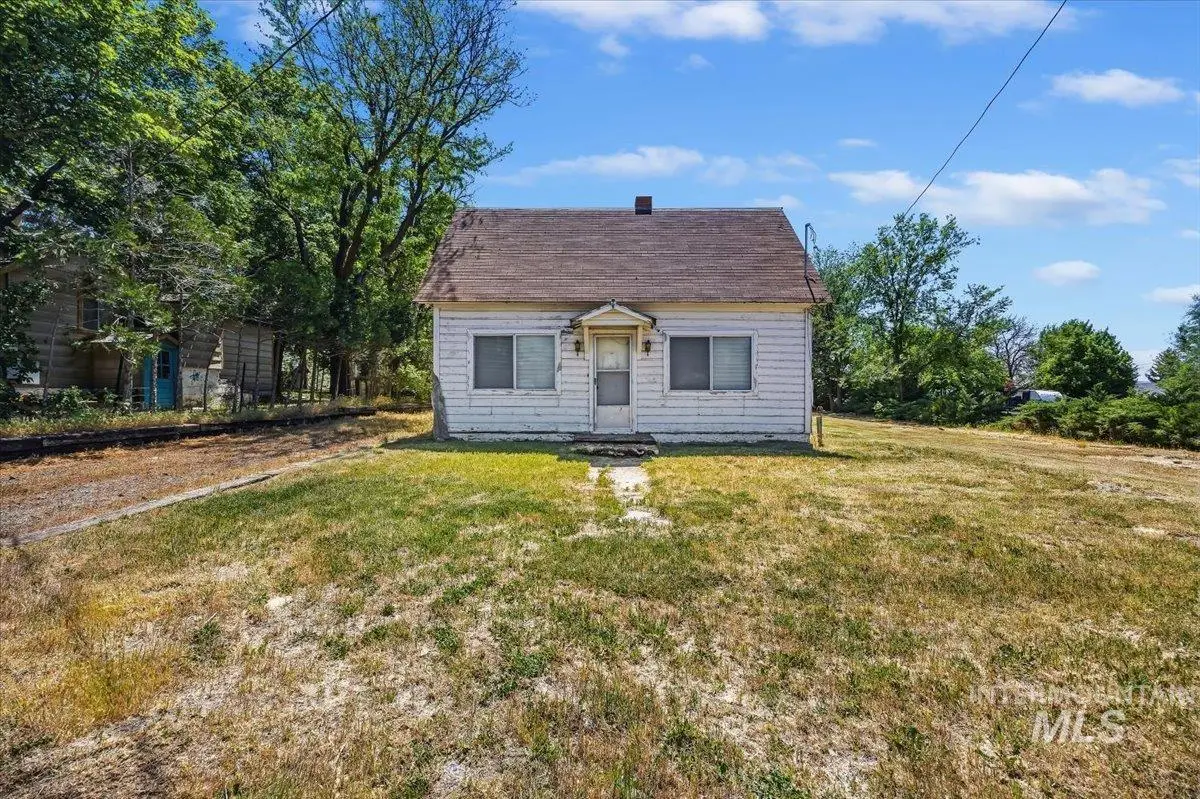210 Hagerman Ave E, Hagerman, ID 83332 - #1