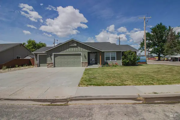 655 N 18th Street, Payette, ID 83661