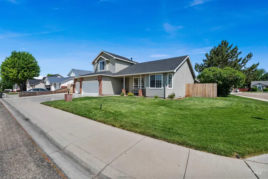 1986 E Griffon St, Meridian, ID 83642 - #3