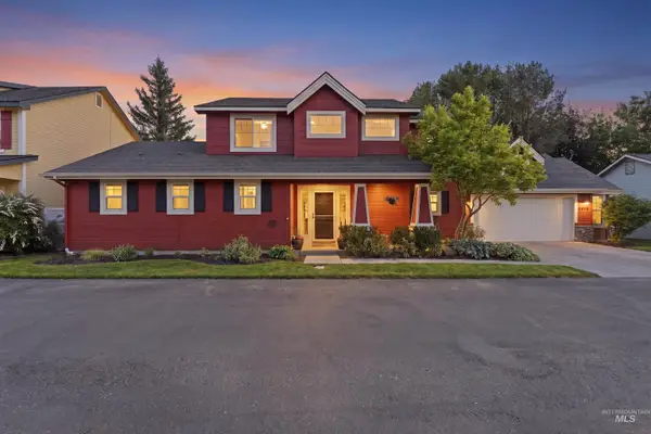 8873 W Hepburn Ln, Garden City, ID 83714