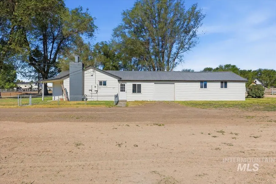 956 SE Hamilton Rd, Mountain Home, ID 83647 - #3