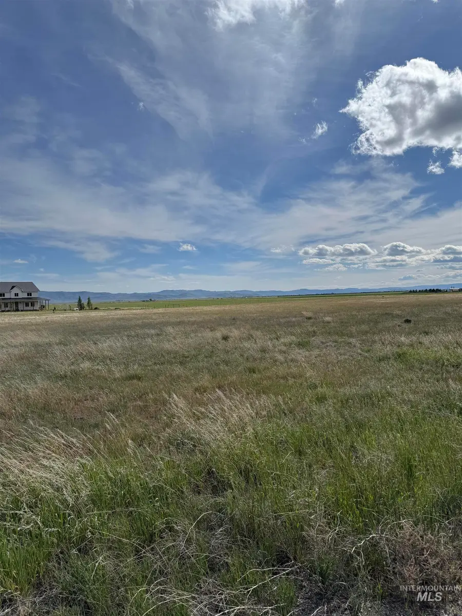 217 W 300 N, Fairfield, ID 83327 - #3