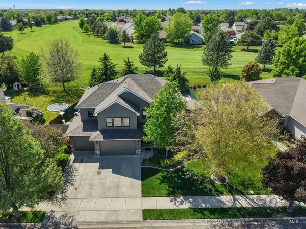 4220 W Dawson Dr, Meridian, ID 83646
