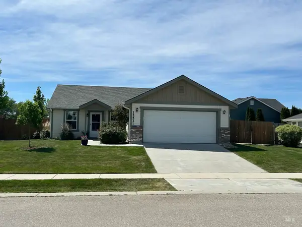 12531 W Kempshire Ct, Star, ID 83669