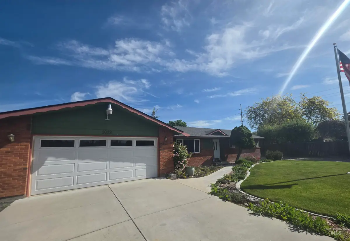 1012 W Camelot Dr, Nampa, ID 83651 - #1