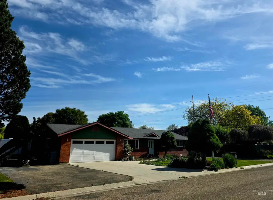 1012 W Camelot Dr, Nampa, ID 83651 - #3