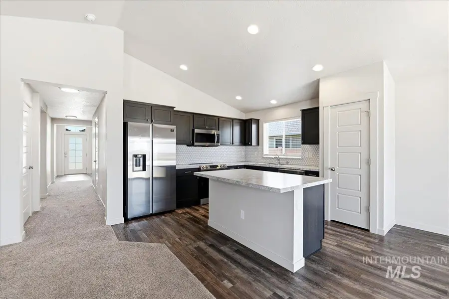 3306 W Remembrance Dr, Meridian, ID 83642 - #2