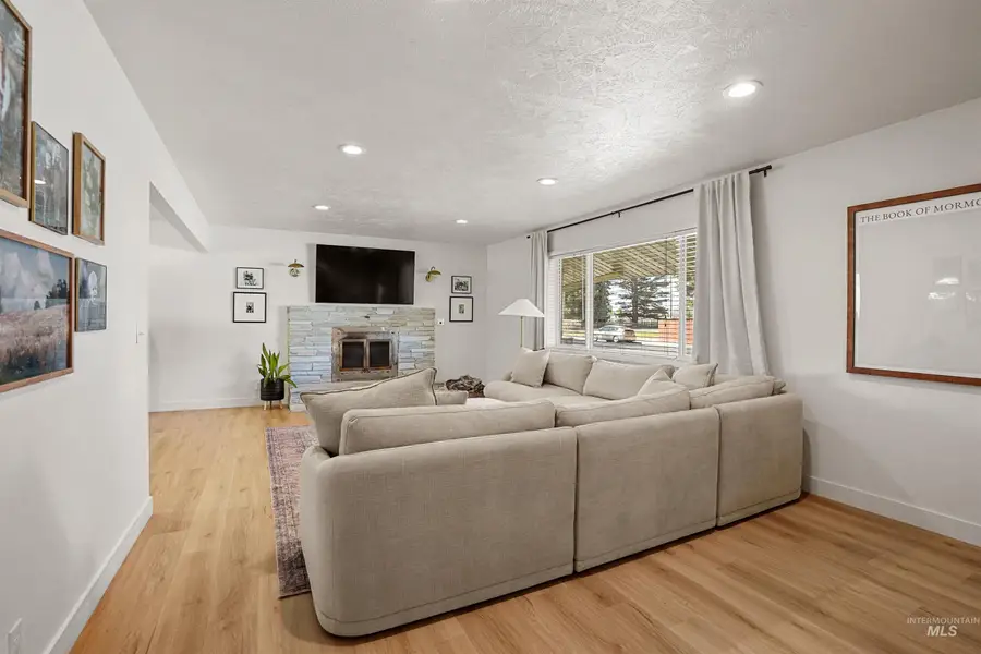 2039 Occidental Ave, Burley, ID 83318 - #3