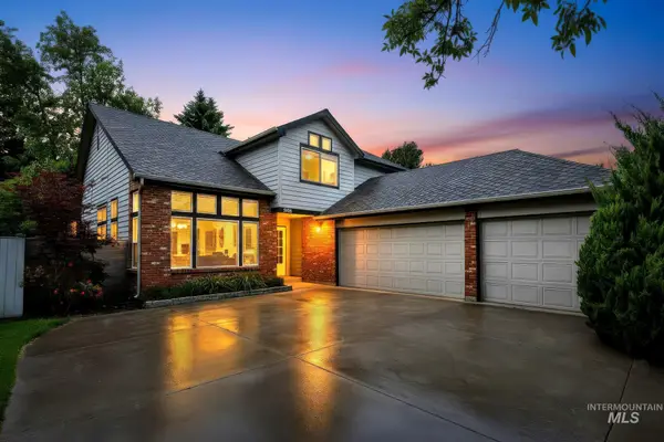 5081 N Marsh Ave, Garden City, ID 83714