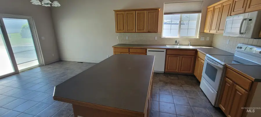 1121 Liberty Circle, Clarkston, WA 99403 - #2