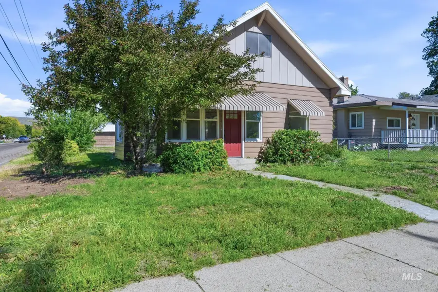 1114 W 4th St, Weiser, ID 83672 - #2