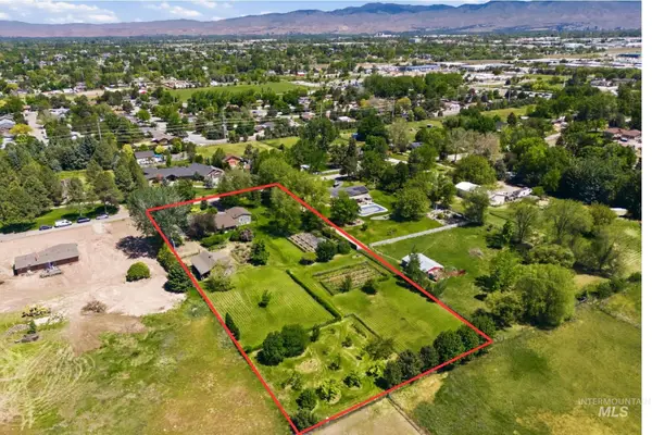 9409 W Burnett Dr, Boise, ID 83709