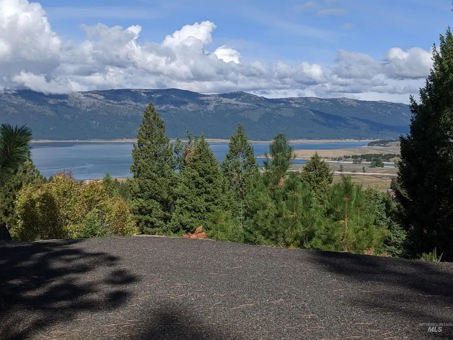 1584 Crown Point Pkwy, Cascade, ID 83611 - #3