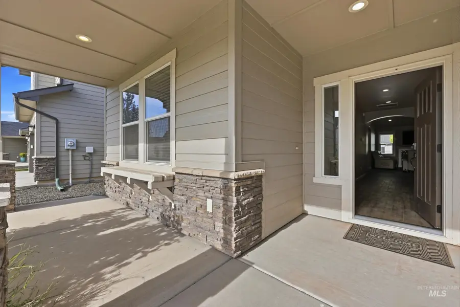 8015 S Topaz Ridge Avenue, Boise, ID 83716 - #3