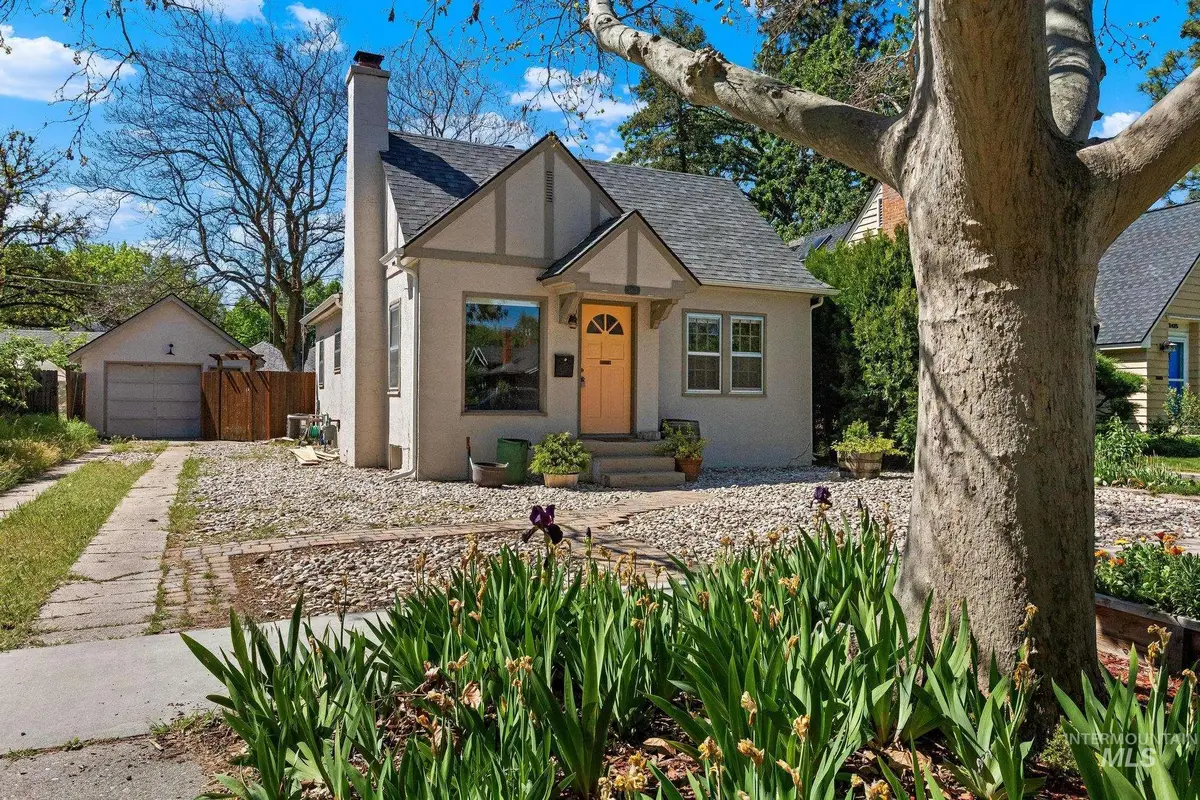 2413 W Woodlawn Ave, Boise, ID 83702 - #1