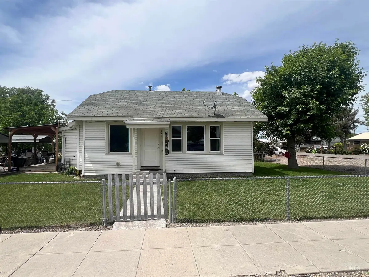 121 N 1st St, Nyssa, OR 97913 - #1