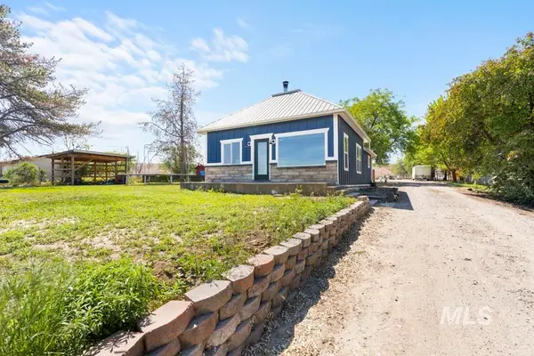 2672 Center, Payette, ID 83661