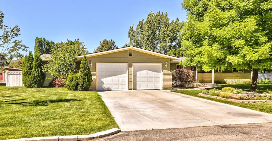 9620 W Halstead Dr, Boise, ID 83704 - #3