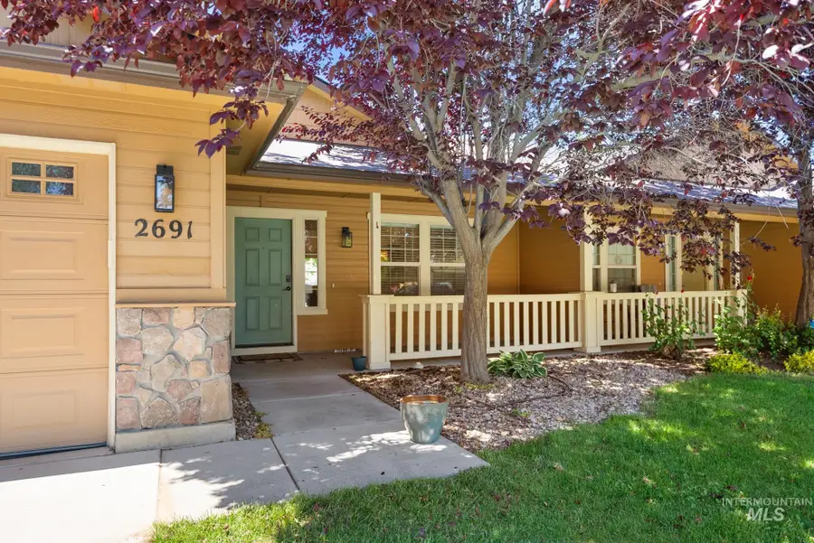 2691 N Larchmont Ave, Meridian, ID 83646 - #3