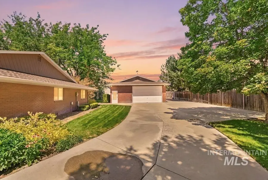 3237 Woodridge Dr, Twin Falls, ID 83301 - #3