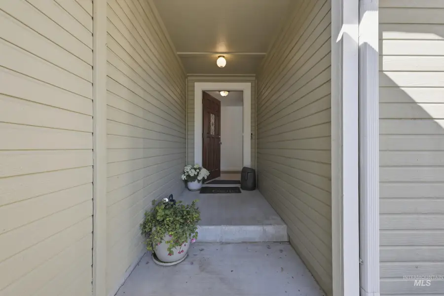 4956 W Shalecrest Ct, Boise, ID 83703 - #3