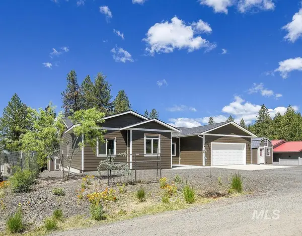 801 Washington St., Deary, ID 83823