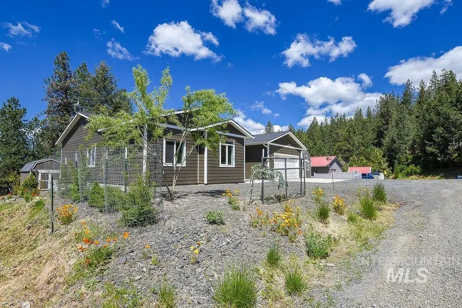 801 Washington St., Deary, ID 83823 - #2