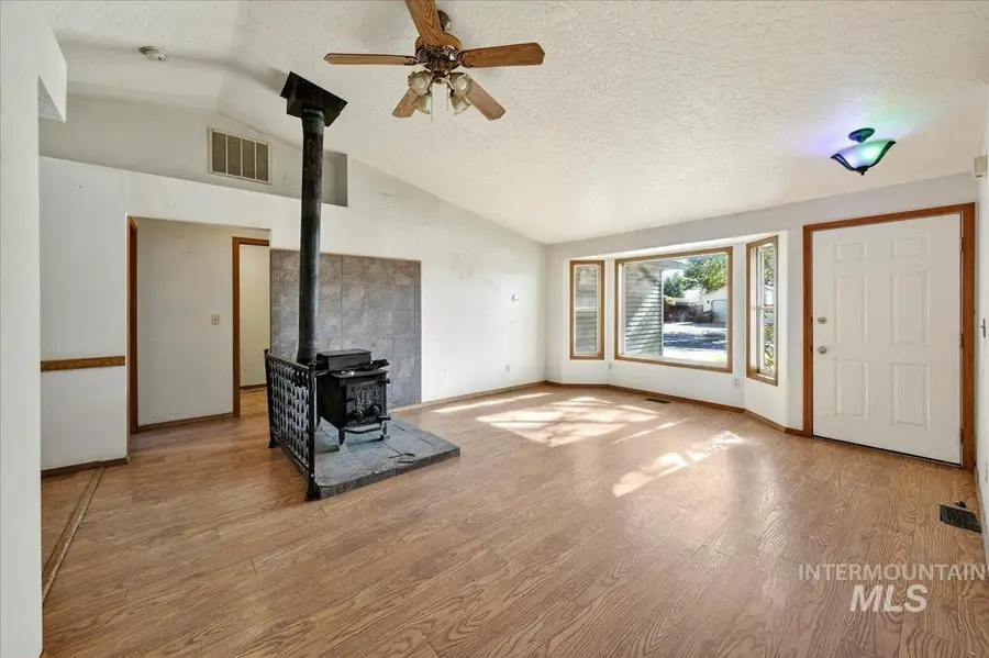 108 S Marjorie Ave, Middleton, ID 83644 - #3