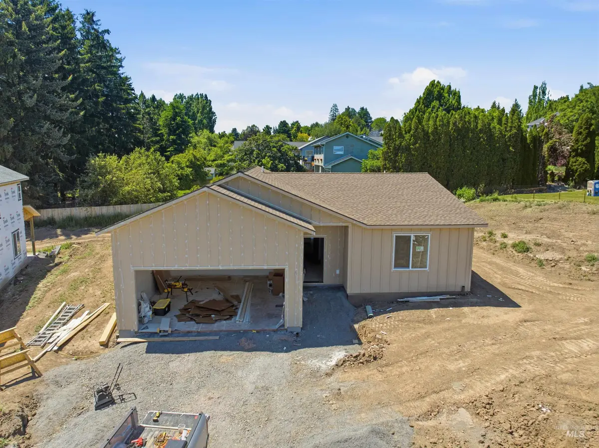 2812 Cyprus Court, Moscow, ID 83843 - #1