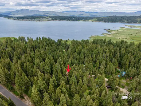 518 Susan Road, Cascade, ID 83611