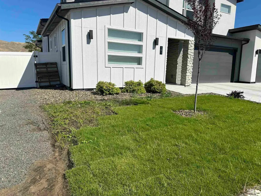 191 S Fuji Avenue, Emmett, ID 83617 - #2