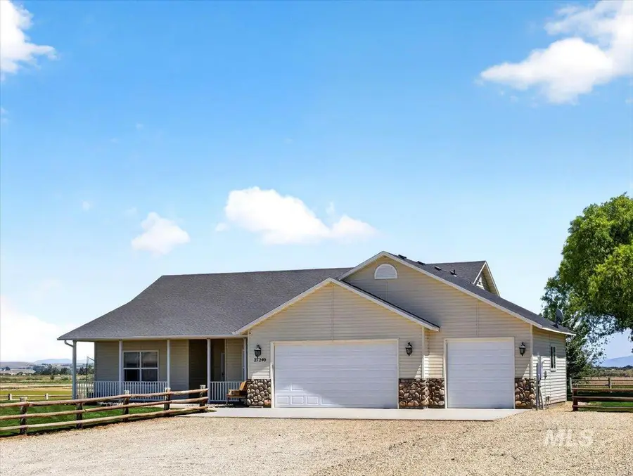 27240 Pioneer Ln, Parma, ID 83660 - #3