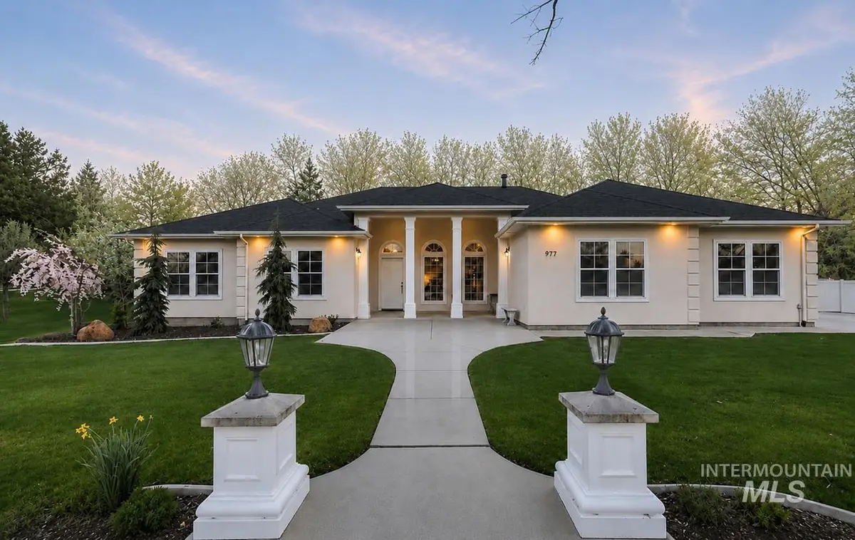 977 N Woodvalley Pl, Eagle, ID 83616 - #1