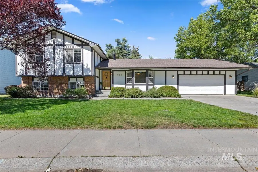 925 N 14th East St, Mountain Home, ID 83647 - #2