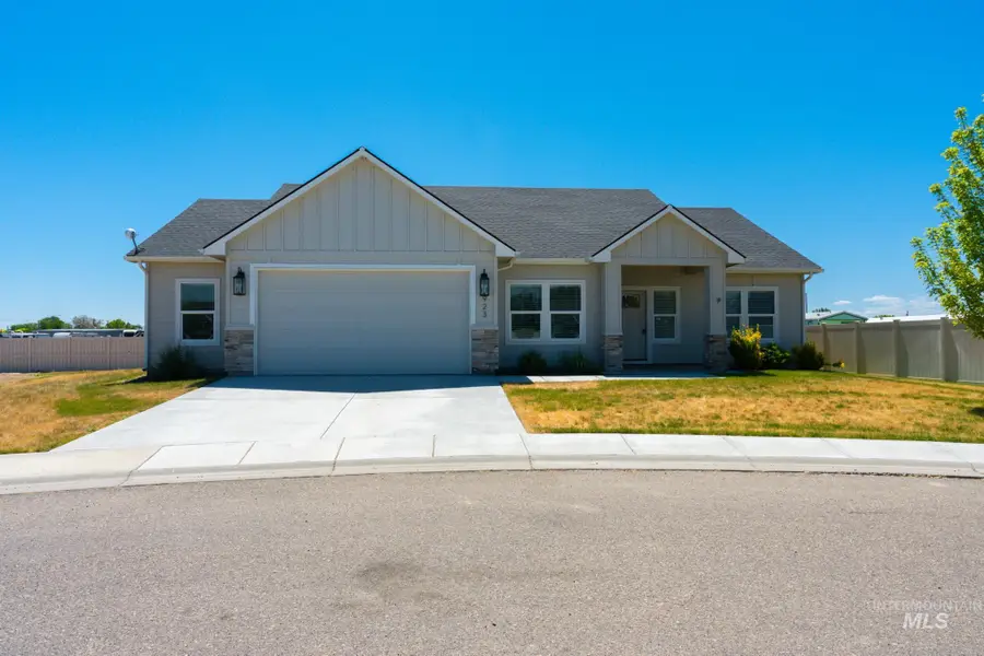 923 Redwood Ct., Nyssa, OR 97913 - #3