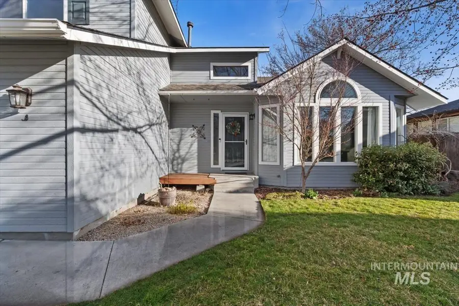 1544 E Falconrim Ct, Eagle, ID 83616 - #2