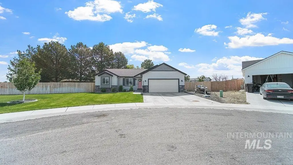 4035 N Blue Cascade, Buhl, ID 83316 - #1
