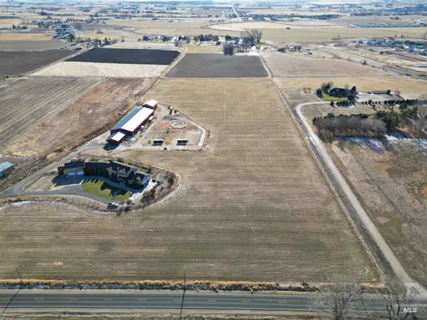 2461 Deer Flat Rd, Kuna, ID 83634