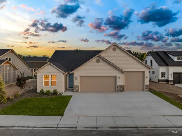 419 Hidden Mill Ct, Middleton, ID 83644