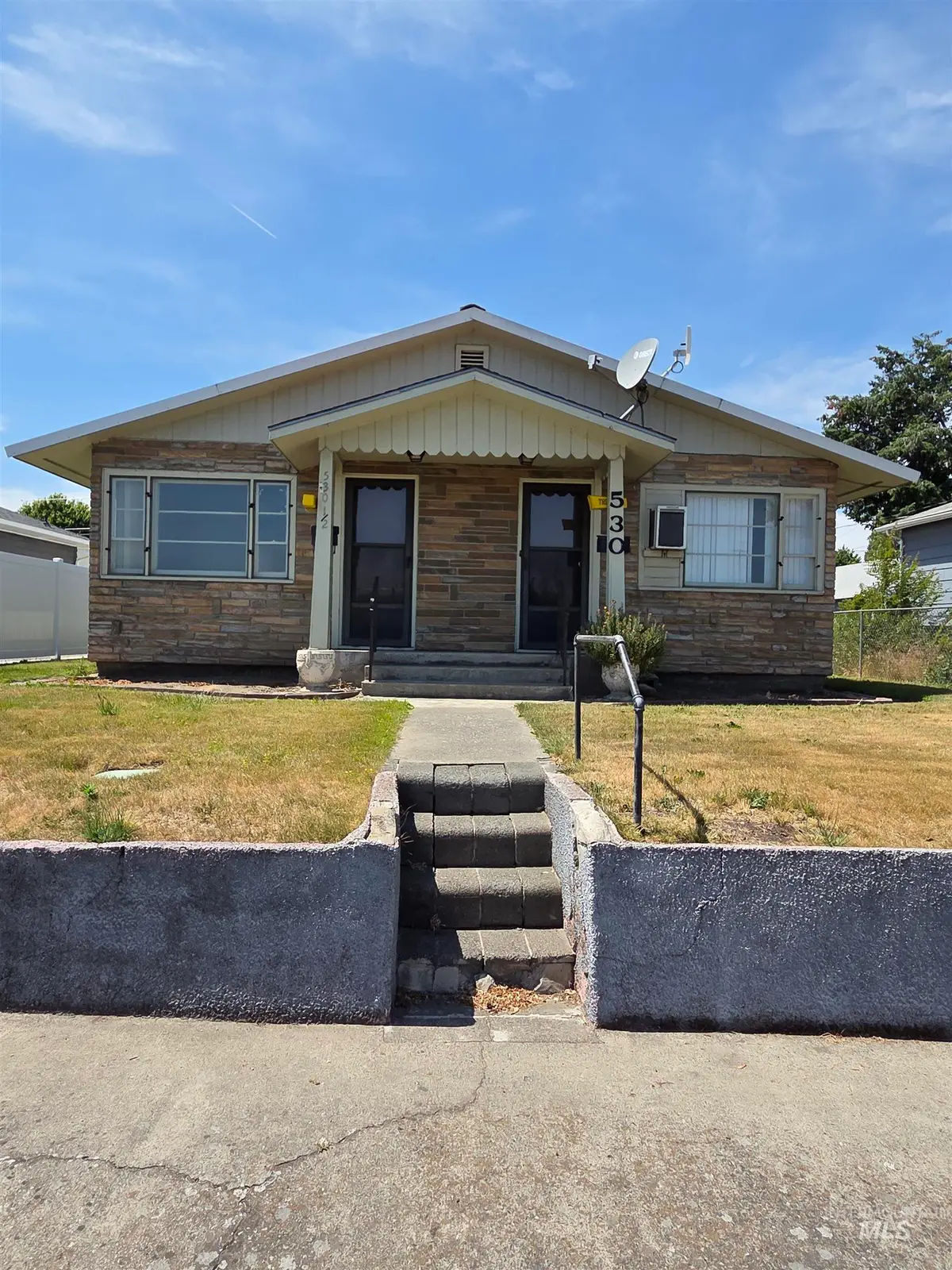 530 5th St, Clarkston, WA 99403 - #1