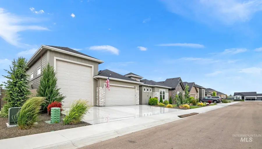 8834 E Snow Drop St, Nampa, ID 83687 - #3