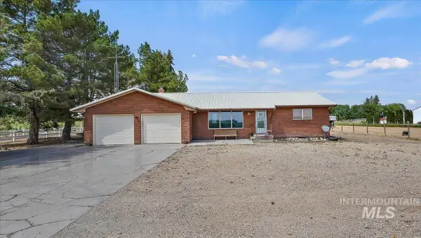 574 W 100 N, Paul, ID 83347
