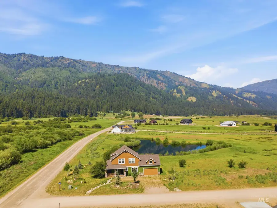 19 Southfork Ln, Garden Valley, ID 83622 - #2