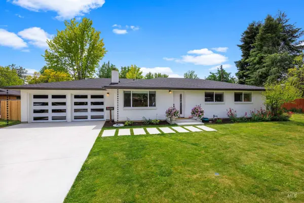 3008 N Ustick Cir, Boise, ID 83704