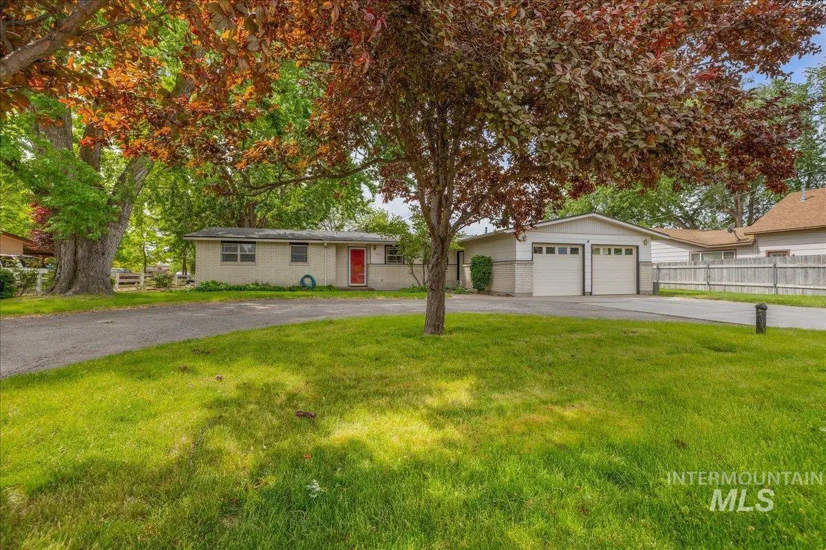 9251 W Ustick Rd, Boise, ID 83704 - #1