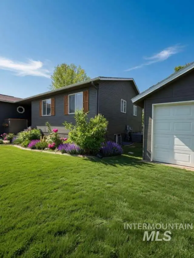 3732 17th St, Lewiston, ID 83501 - #3